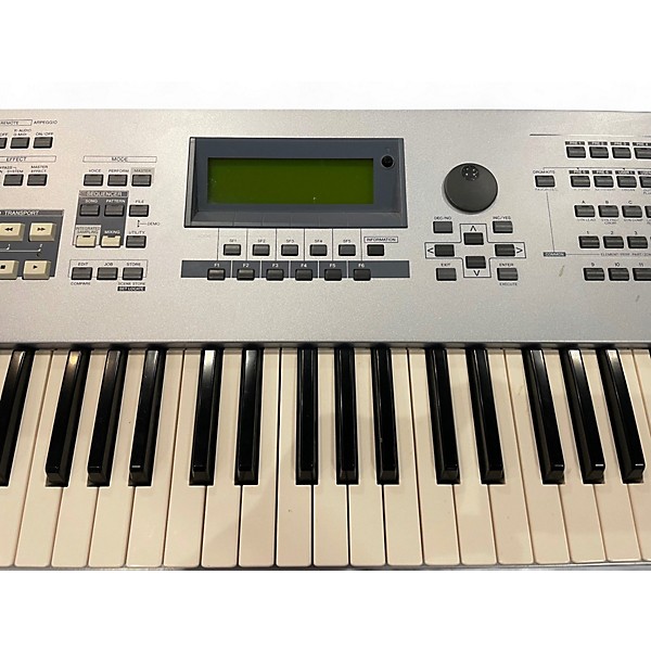 Used Yamaha Motif ES6 61 Key Keyboard Workstation