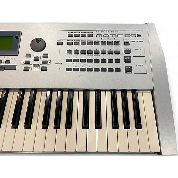 Used Yamaha Motif ES6 61 Key Keyboard Workstation