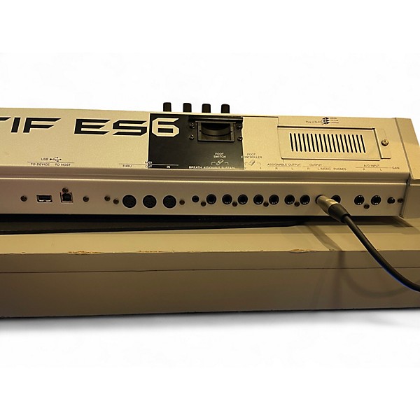Used Yamaha Motif ES6 61 Key Keyboard Workstation