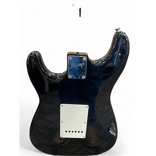 Used 2007 Squier Affinity Stratocaster Black and White Solid Body Electric Guitar