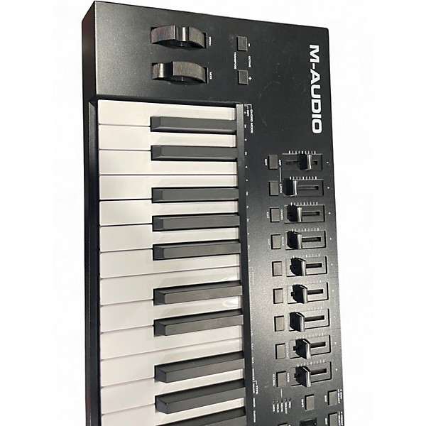 Used Akai Professional MPC Key 61 Keyboard Workstation