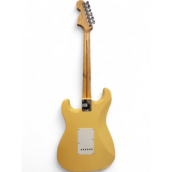 Used 2017 Fender Artist Series Yngwie Malmsteen Stratocaster Vintage White Solid Body Electric Guitar