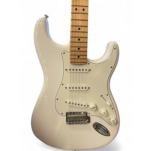 Used 2023 Fender Player Stratocaster WHITE Solid Body Electric Guitar