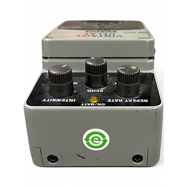 Used Behringer VD400 Vintage Delay Effect Pedal