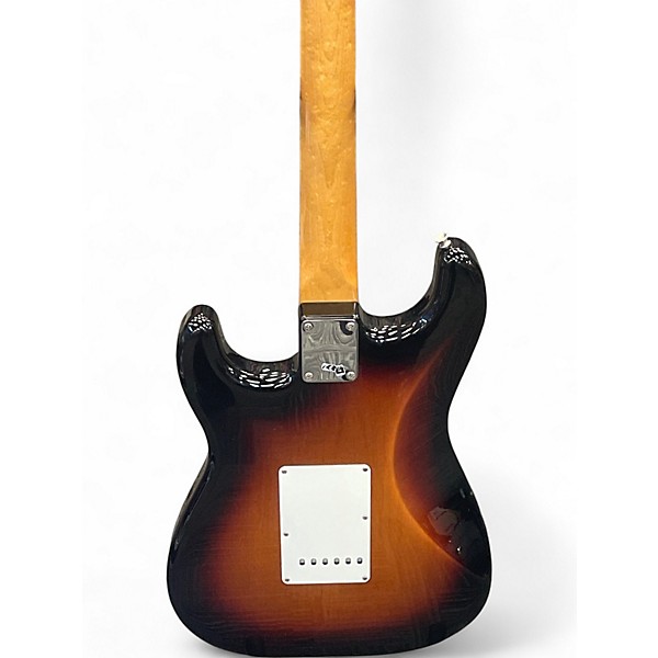 Used 2019 Fender PLAYER II STRATOCASTER 3 Color Sunburst Solid Body Electric Guitar