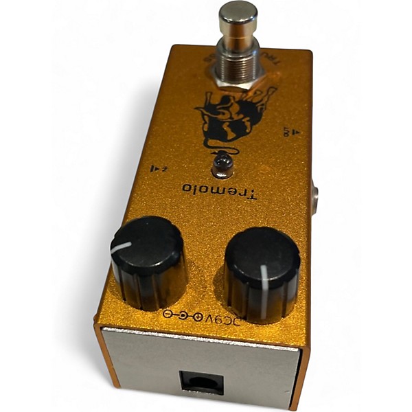 Used True Bypass TREMOLO Effect Pedal