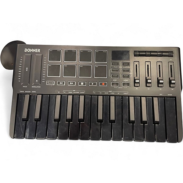 Used Donner DMK25 PRO MIDI Controller