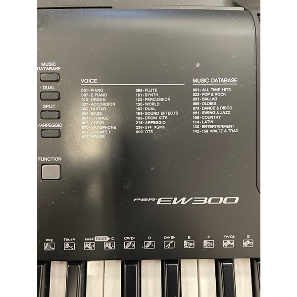 Used Yamaha ew300 Keyboard Workstation