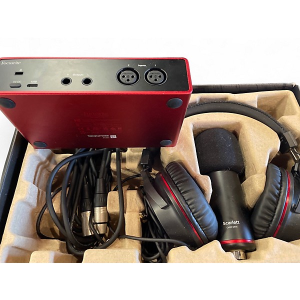 Used Focusrite Scarlett 2i2 Studio 