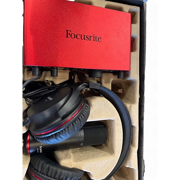 Used Focusrite Scarlett 2i2 Studio 