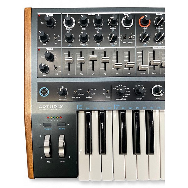 Used Arturia Minibrute 2 Synthesizer