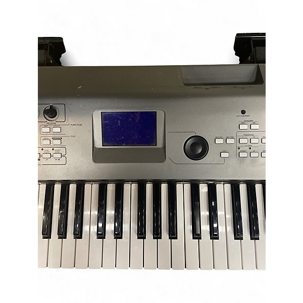 Used Yamaha MM6 61 Key Keyboard Workstation