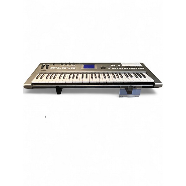 Used Yamaha MM6 61 Key Keyboard Workstation