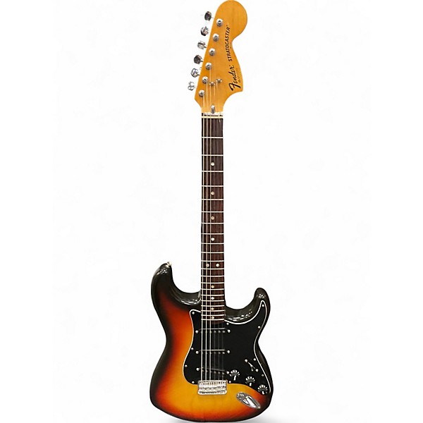 Vintage 1977 Fender STRATOCASTER 3 Color Sunburst Solid Body Electric Guitar