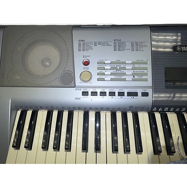 Used Yamaha PSR293 61 Key Portable Keyboard