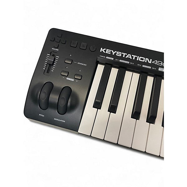 Used M-Audio KEYSTATION MINI 32 MIDI Controller