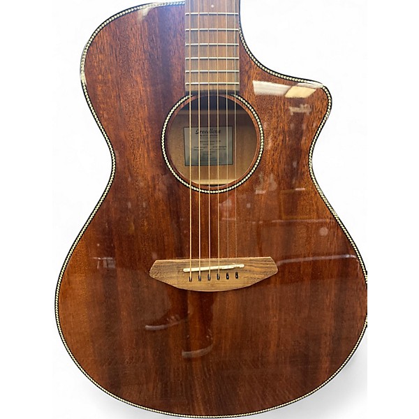 Used Breedlove Discovery Concert Cutaway Natural Acoustic Electric Guitar