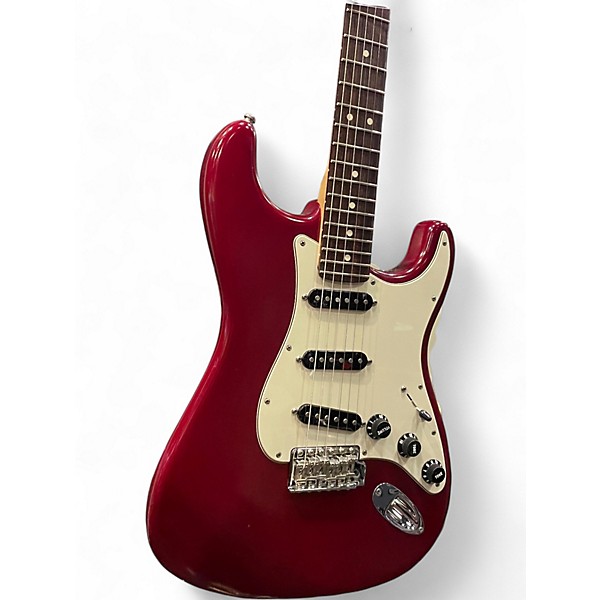 Used 2006 Fender Highway One Stratocaster red Solid Body Electric Guitar