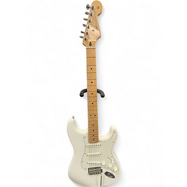 Used Fender Player Stratocaster Alpine White Solid Body Electric Guitar