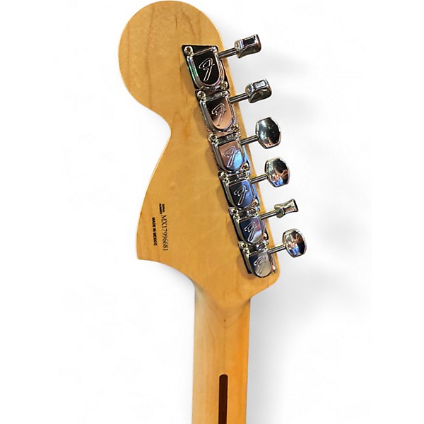 Used Fender Classic Series '70s Stratocaster Classic White Solid Body Electric Guitar