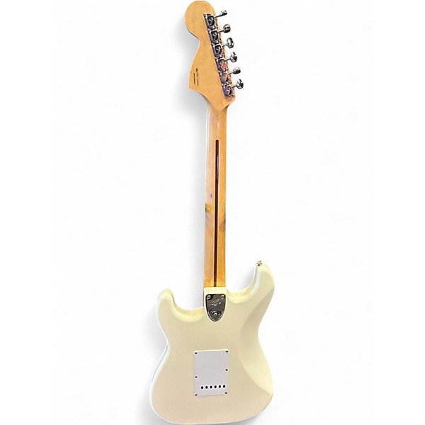 Used Fender Classic Series '70s Stratocaster Classic White Solid Body Electric Guitar