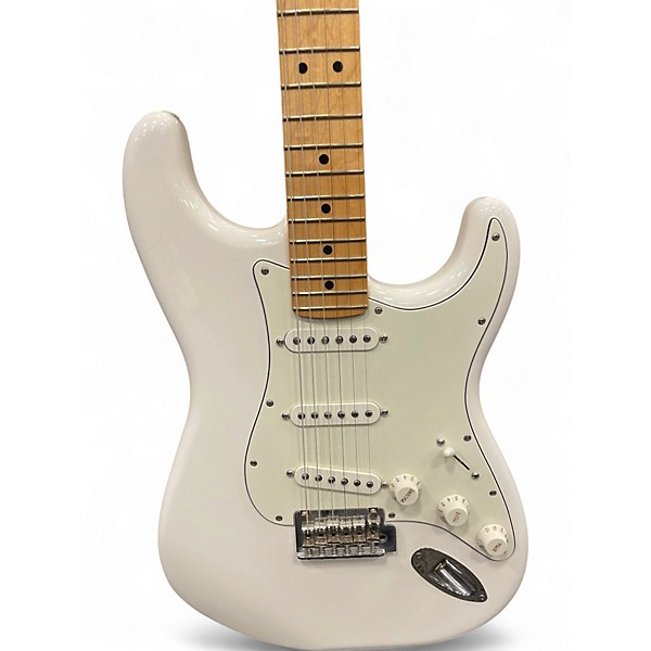 Used Fender Player Stratocaster Polar White Solid Body Electric Guitar
