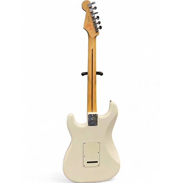 Used Fender Player Stratocaster Polar White Solid Body Electric Guitar