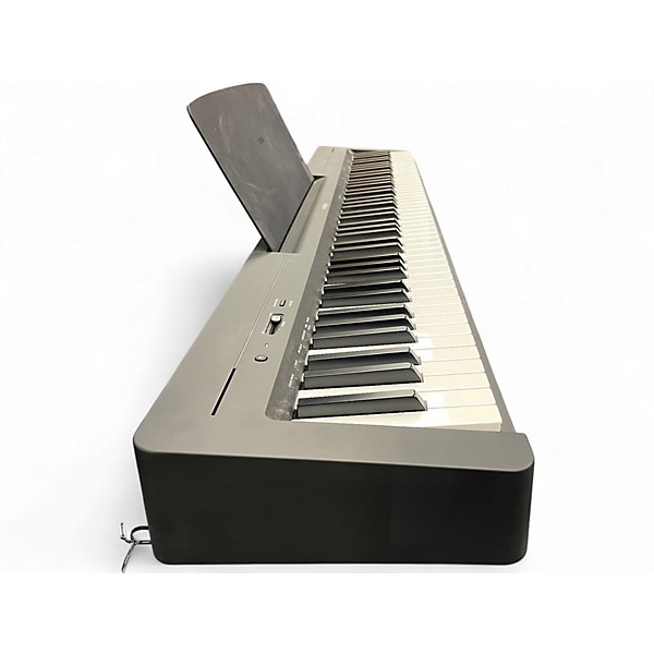 Used Yamaha P143 Digital Piano