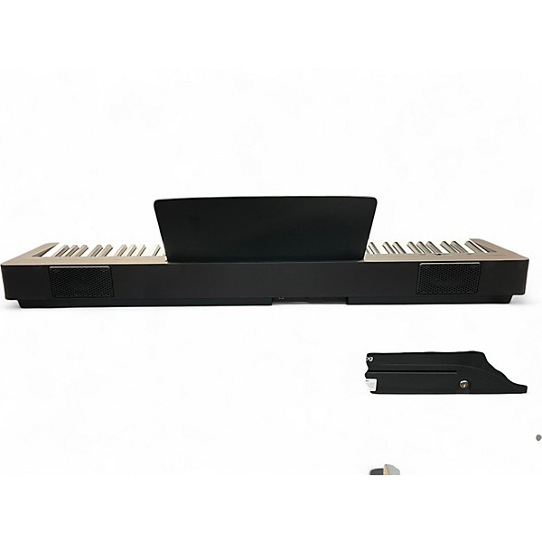 Used Yamaha P143 Digital Piano