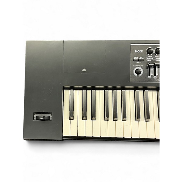 Used Roland JUNO DS88 Keyboard Workstation