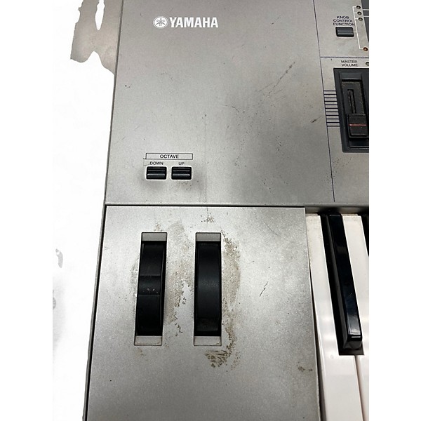 Used Yamaha Motif 6 61 Key Keyboard Workstation
