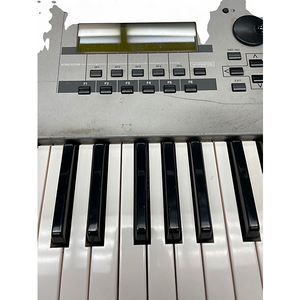 Used Yamaha Motif 6 61 Key Keyboard Workstation