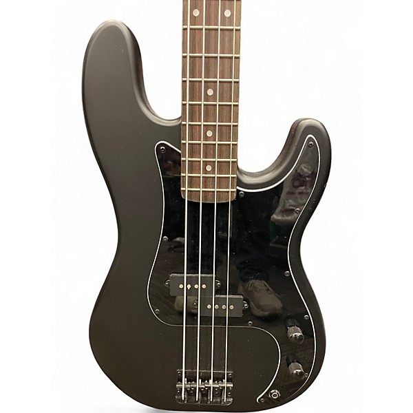 Used Sawtooth PEE Black Electric Bass Guitar