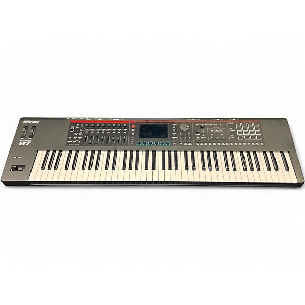 Used Roland Fantom 07 Keyboard Workstation