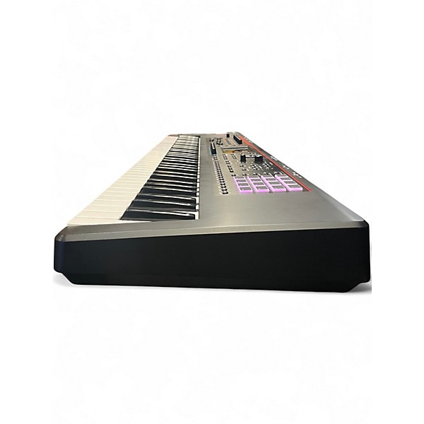 Used Roland Fantom 07 Keyboard Workstation