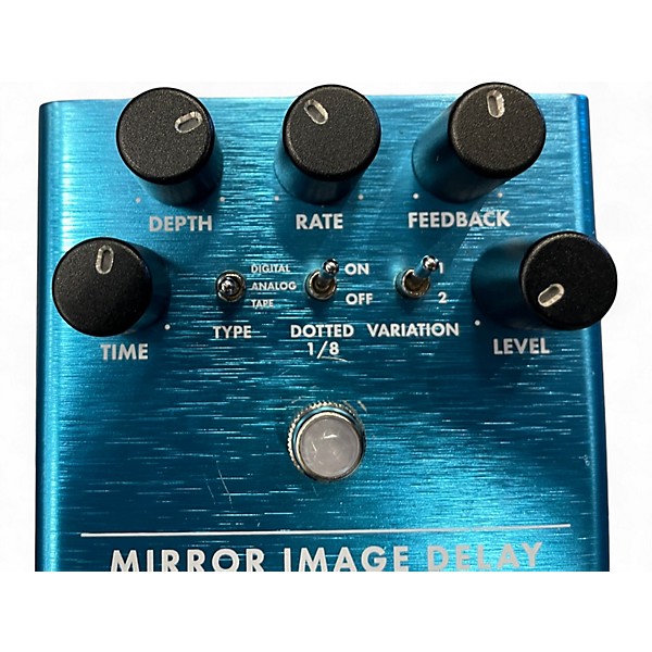 Used Fender MIRROR IMAGE DELAY Effect Pedal