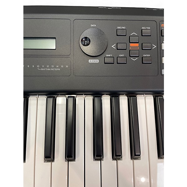 Used Yamaha MX49 Keyboard Workstation