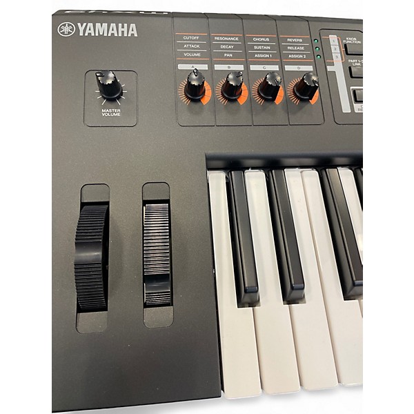 Used Yamaha MX49 Keyboard Workstation