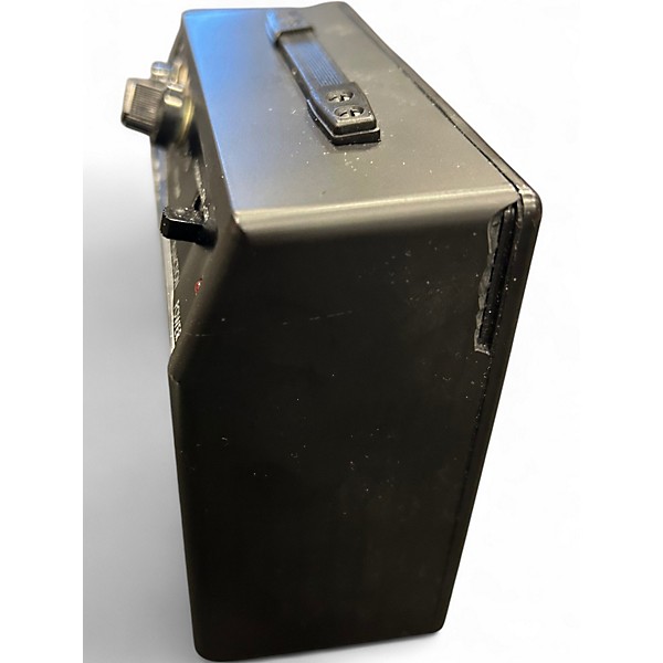 Used Fender MA-10 Battery Powered Amp