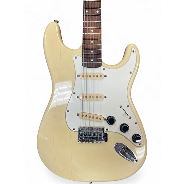 Used Squier Affinity Stratocaster White Solid Body Electric Guitar