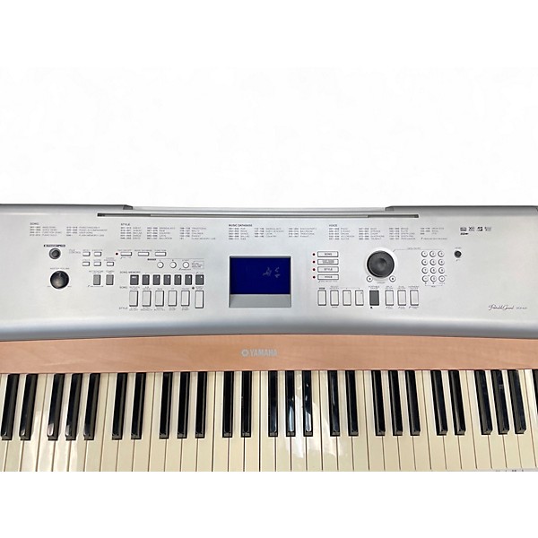 Used Yamaha dgx 620 Portable Keyboard
