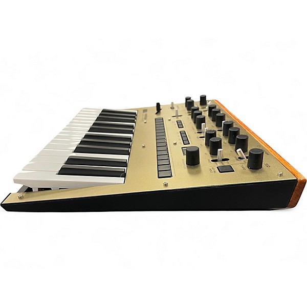 Used KORG MONOLOGUE Synthesizer