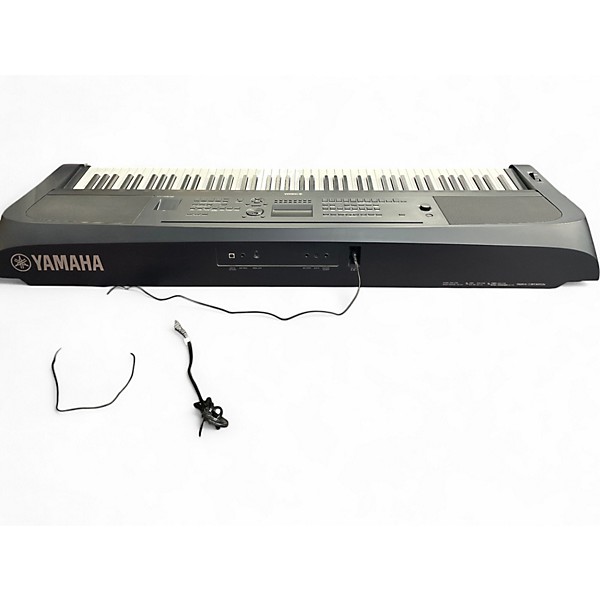 Used Yamaha DGX670 Keyboard Workstation