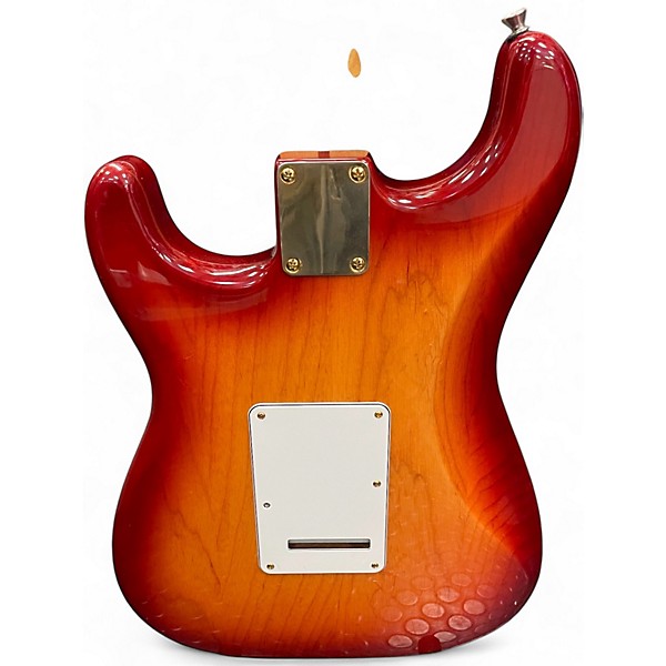 Used Fender Deluxe Players Stratocaster Sienna Sunburst Solid Body Electric Guitar
