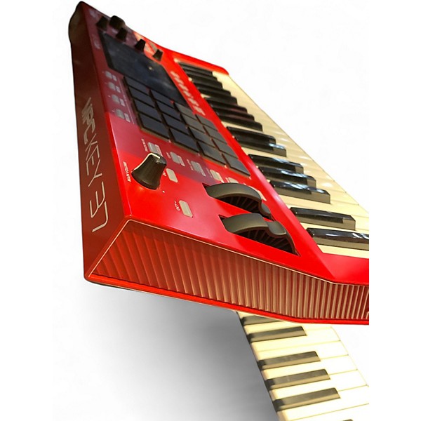 Used Akai Professional MPCKEY 37