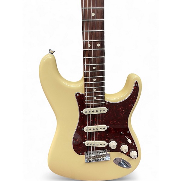 Used 2014 Fender 60th Anniversary American Standard Stratocaster Vintage White Solid Body Electric Guitar