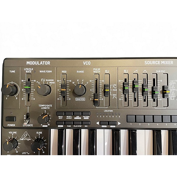 Used Behringer MS-1-BK Synthesizer