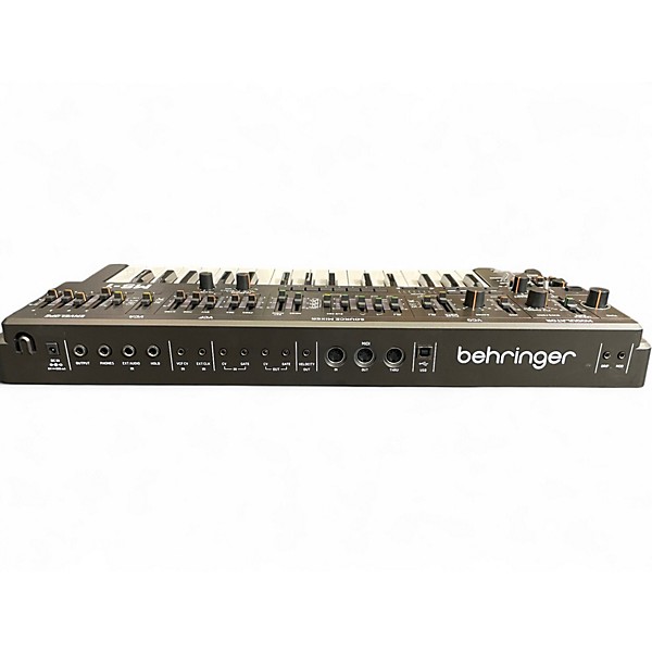 Used Behringer MS-1-BK Synthesizer