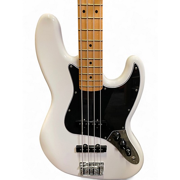 Used 2024 Fender Player Jazz Bass Arctic White Electric Bass Guitar