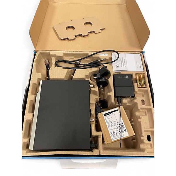 Used Sennheiser EW-D Evolution Wireless Digital System With CI1 Instrument C Instrument Wireless System